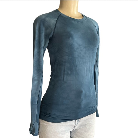 Lululemon Blue swiftly tech long sleeve size 4⭐️ - Picture 3 of 13